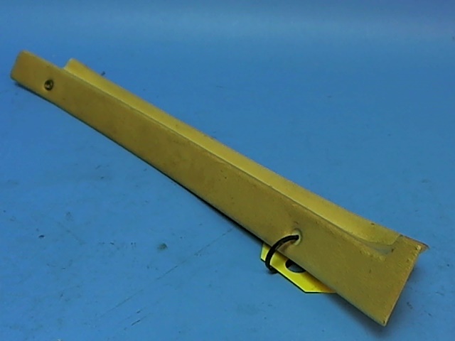 63126-04 Piper - TRIM STRIP - Window post right